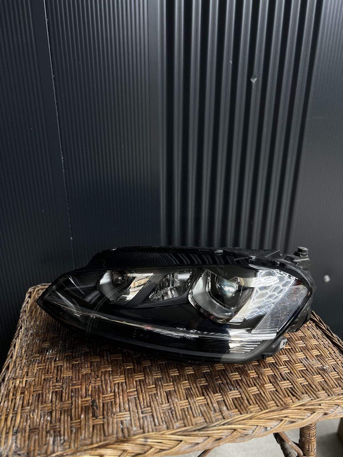 Far stanga vw golf VII 7 cu Bixenon